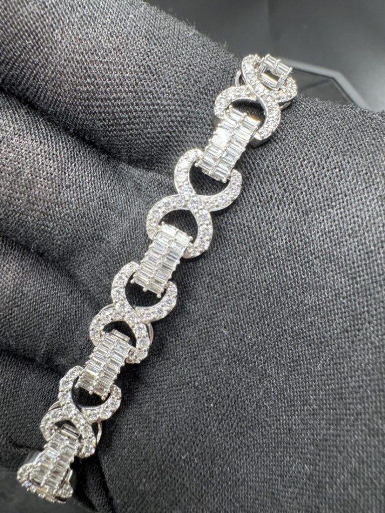 9ct White Gold Infinity Bracelet with Box Clasp
