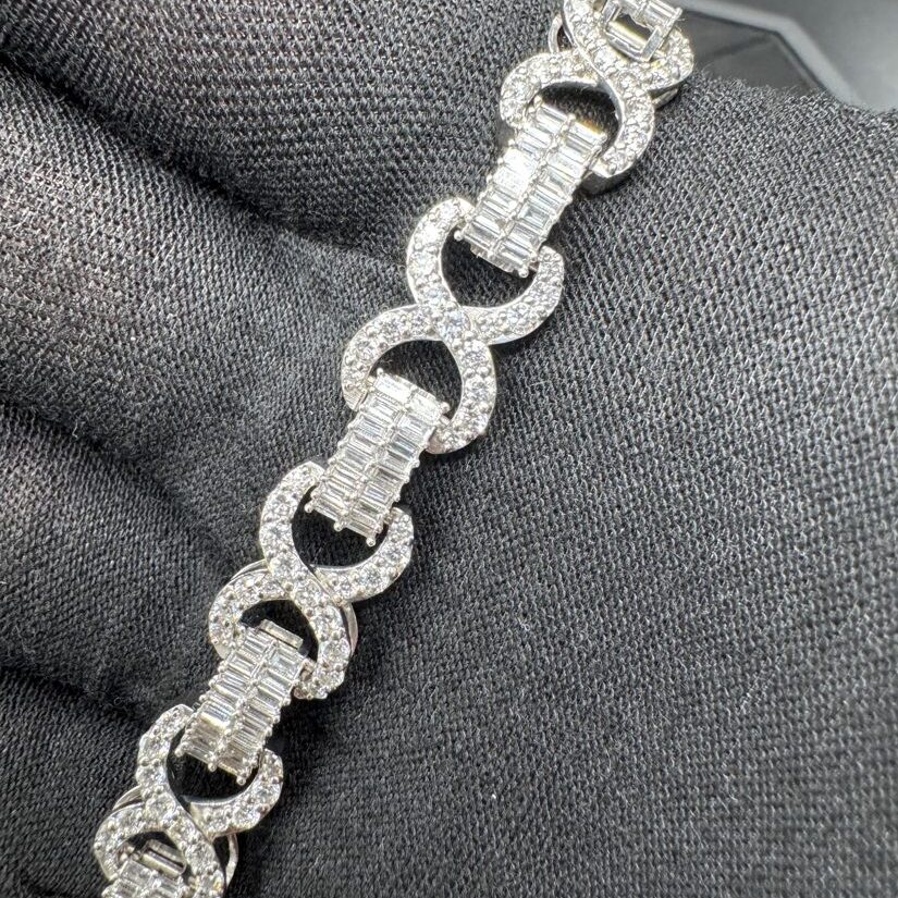 9ct White Gold Infinity Bracelet with Box Clasp, photographed by NTB Jewellers